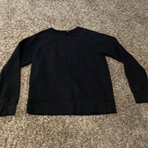 Woman’s crew neck sweatshirt